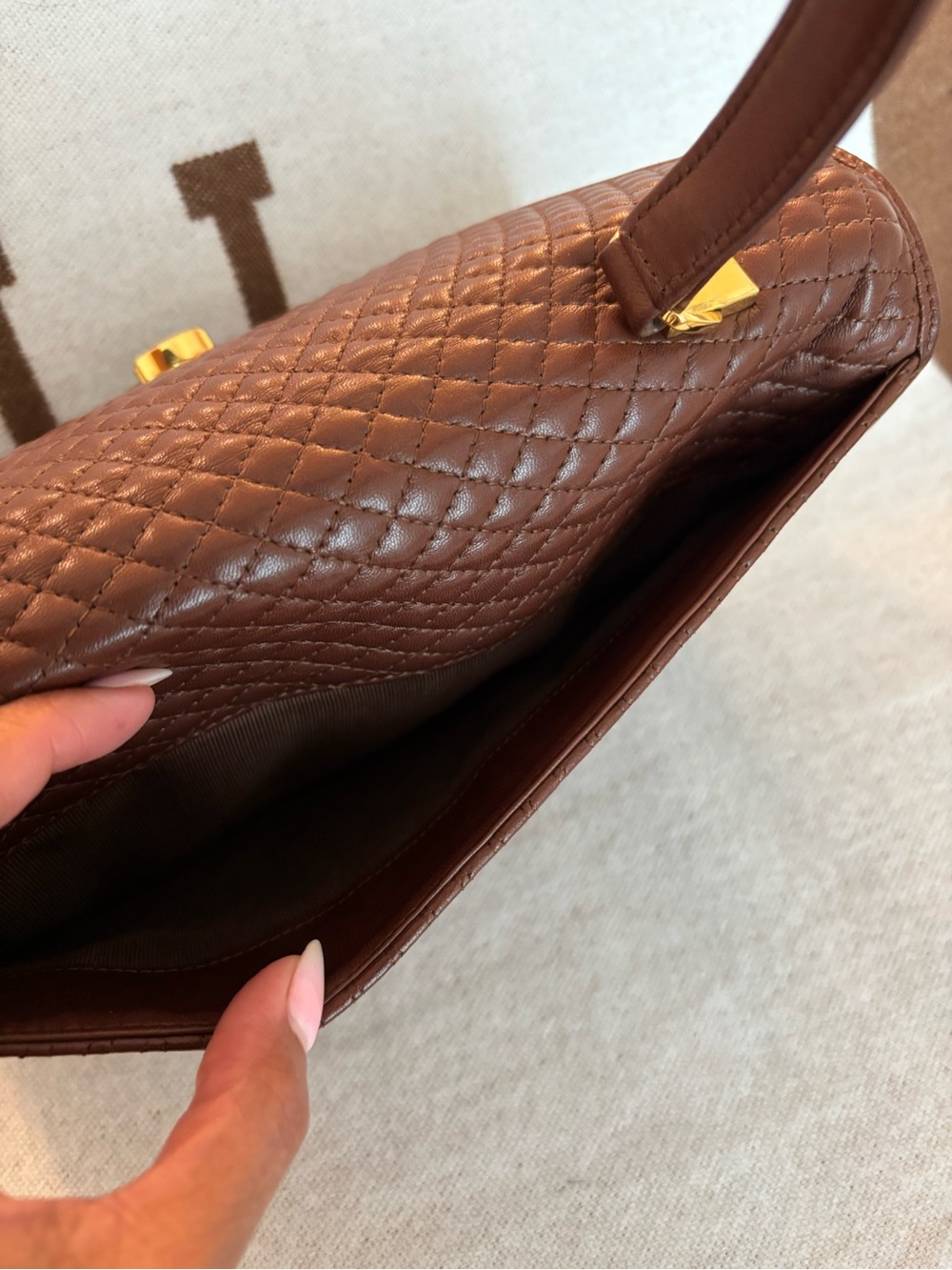 Bally  Quilted  Brown Leather Top-Handle Women’s Bag Turn lock. Clean - Picture 3 of 12